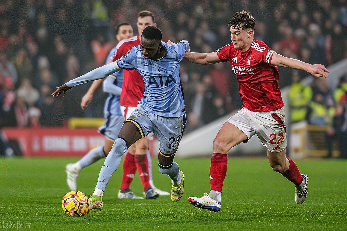 国际比赛日欧联焦点战，埃因霍温战术微调，底气十足，更衣室氛围转暖的简单介绍-LOL